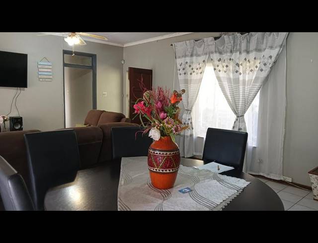 3 BEDROOM HOUSE FOR SALE IN FARNINGHAM RIDGE